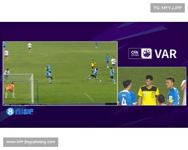 安东尼倒勾动作击中对手头部,裁判回看VAR后改判直红 安东尼倒勾动作击中对手头部,裁判回看VAR后改判直红